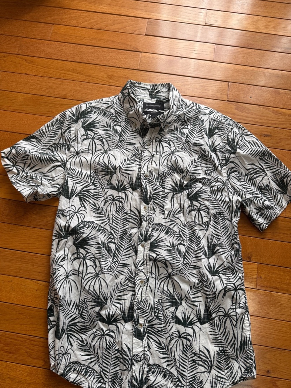 Banana Republic Black and White Palm Leaf Button-Up Shirt